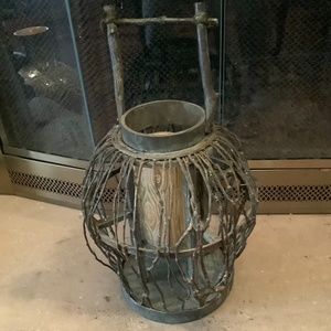 Wood crafted accent piece with candle